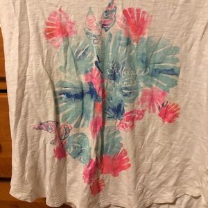 Lilly Pulitzer Tops - Lilly Pulitzer graphic tee ๐ Lilly Pulitzer Tops - Lilly Pulitzer graphic tee ๐